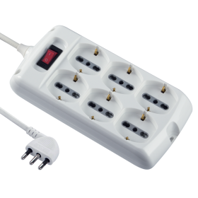 Multipresa quadrata 6 posti: con interruttore e cavo da 1,5 metri