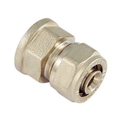 RACCORDO DIRITTO F.16X1/2 P/MULTISTRATO