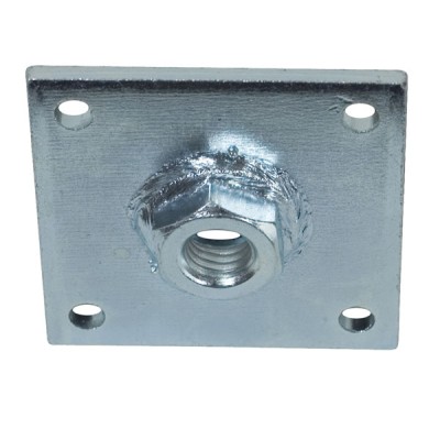 Piastra mm.50x50 c/dado saldato m8